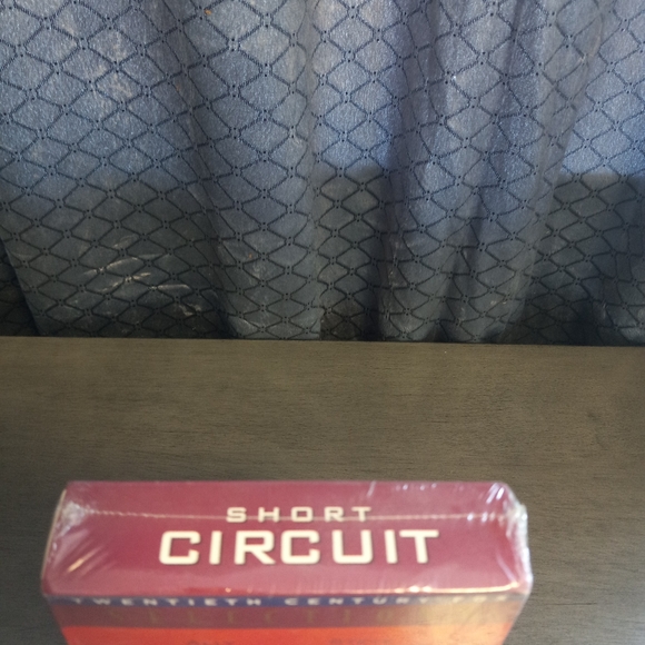 1985 Short Circuit Vhs New And Sealed - Picture 2 of 6